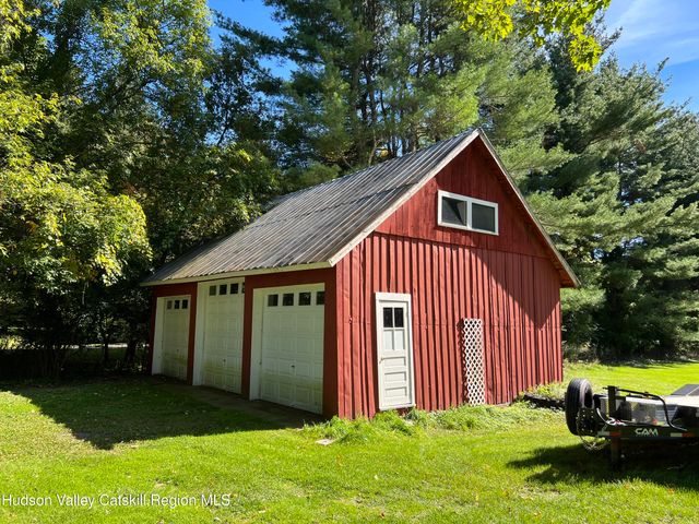 60 Anthony Street, Hillsdale, NY 12529