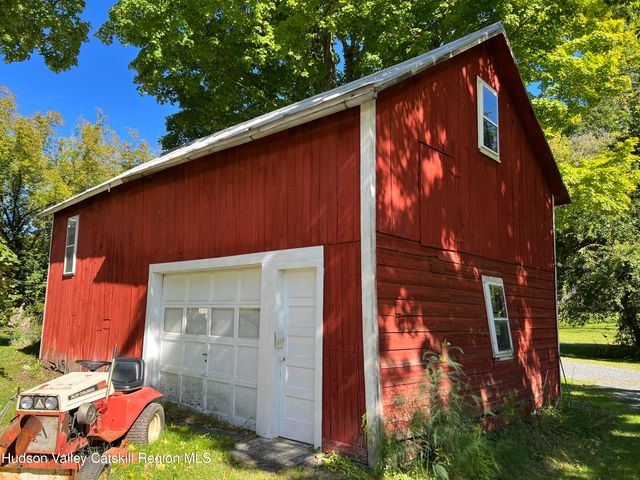 60 Anthony Street, Hillsdale, NY 12529