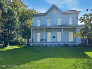 60 Anthony Street, Hillsdale, NY 12529