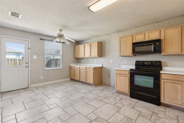 6109 Highfield Park, Denton, TX 76210