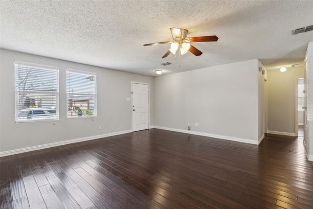 6109 Highfield Park, Denton, TX 76210