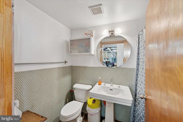 1412 S BROAD ST, Philadelphia, PA 19146