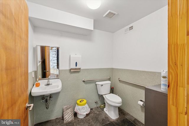 1412 S BROAD ST, Philadelphia, PA 19146