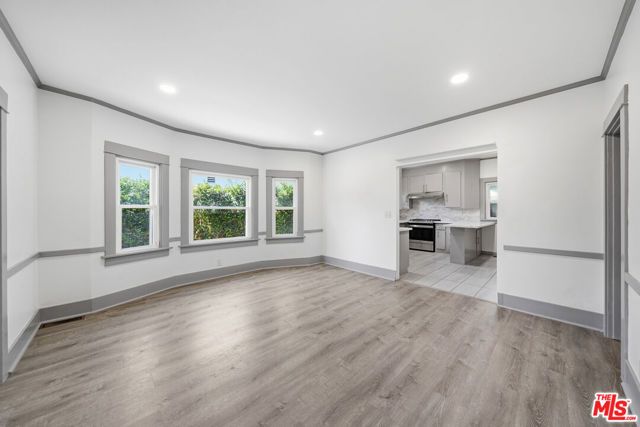 613 N Lucerne Boulevard, Los Angeles, CA 90004