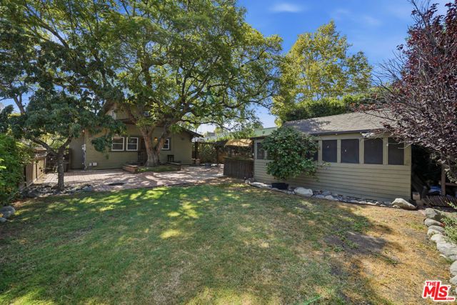 613 N Lucerne Boulevard, Los Angeles, CA 90004