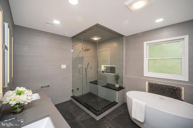 4204 AVON DR, Dumfries, VA 22025