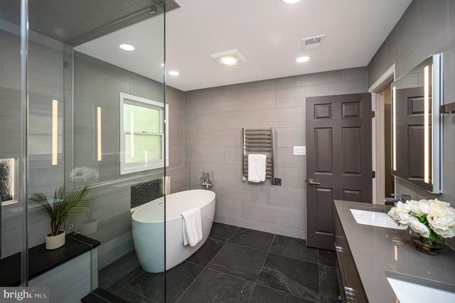 4204 AVON DR, Dumfries, VA 22025