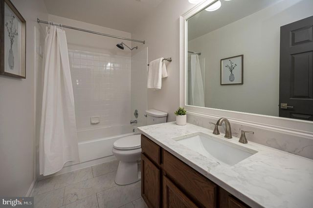 4204 AVON DR, Dumfries, VA 22025