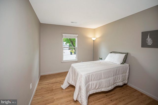 4204 AVON DR, Dumfries, VA 22025