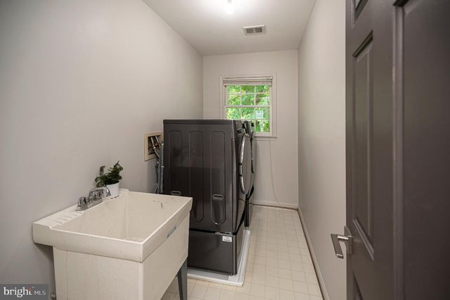 4204 AVON DR, Dumfries, VA 22025