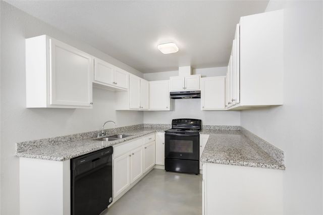 634 Luke Street B, Dayton, TX 77535