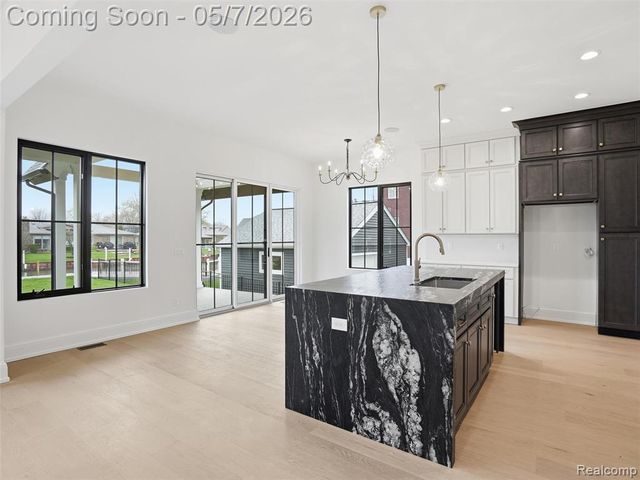 41225 Belvidere Street, Harrison Twp, MI 48045