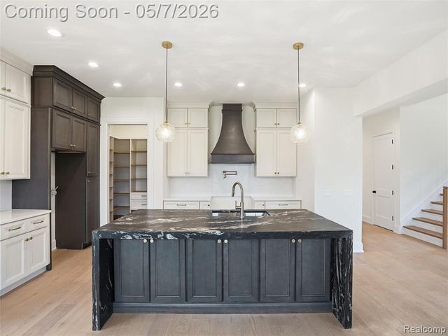 41225 Belvidere Street, Harrison Twp, MI 48045