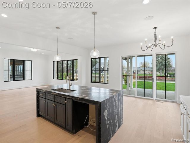 41225 Belvidere Street, Harrison Twp, MI 48045