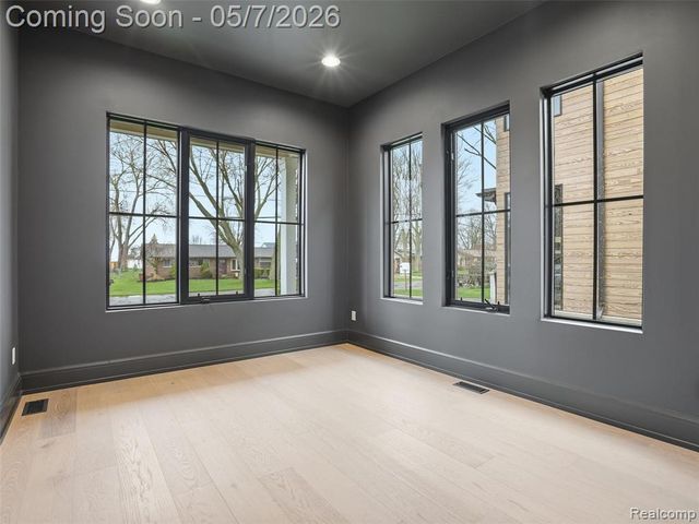 41225 Belvidere Street, Harrison Twp, MI 48045