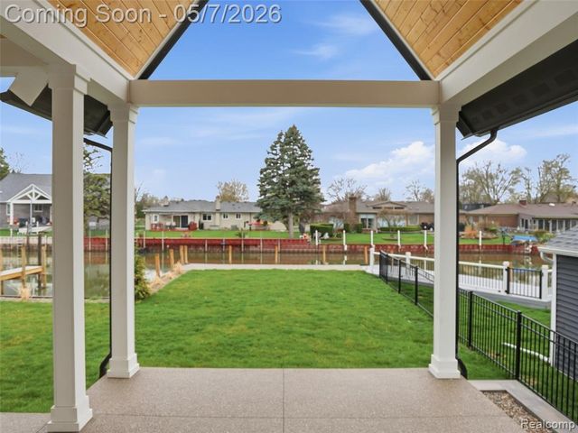 41225 Belvidere Street, Harrison Twp, MI 48045