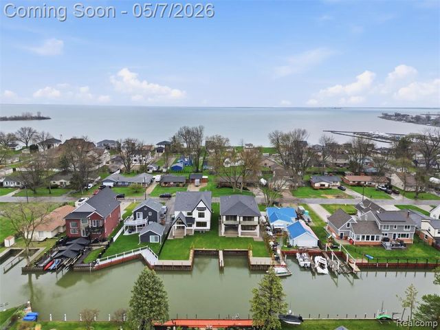 41225 Belvidere Street, Harrison Twp, MI 48045
