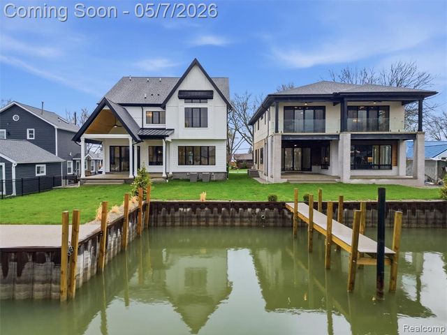 41225 Belvidere Street, Harrison Twp, MI 48045