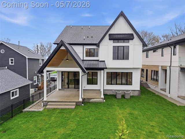 41225 Belvidere Street, Harrison Twp, MI 48045