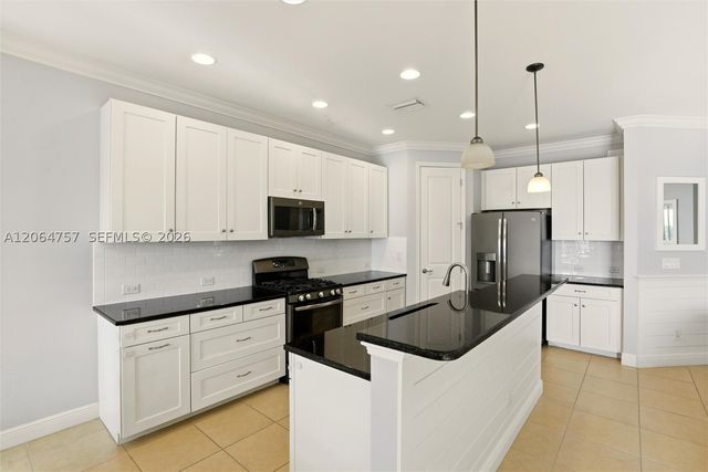 8554 Big Mangrove Dr, Fort Myers, FL 33908