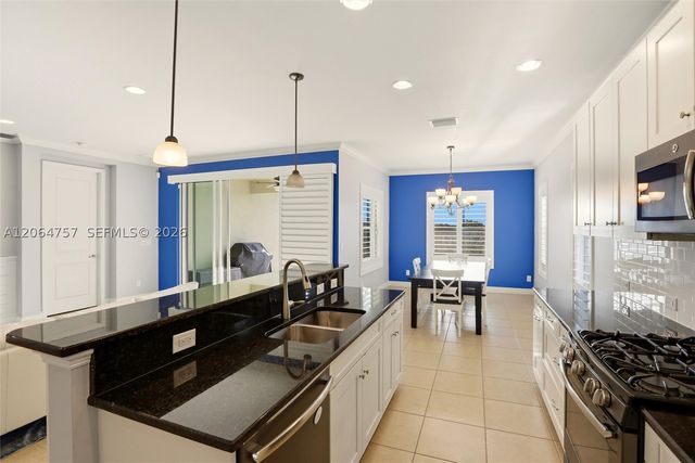 8554 Big Mangrove Dr, Fort Myers, FL 33908