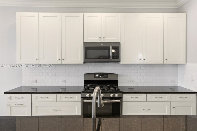 8554 Big Mangrove Dr, Fort Myers, FL 33908