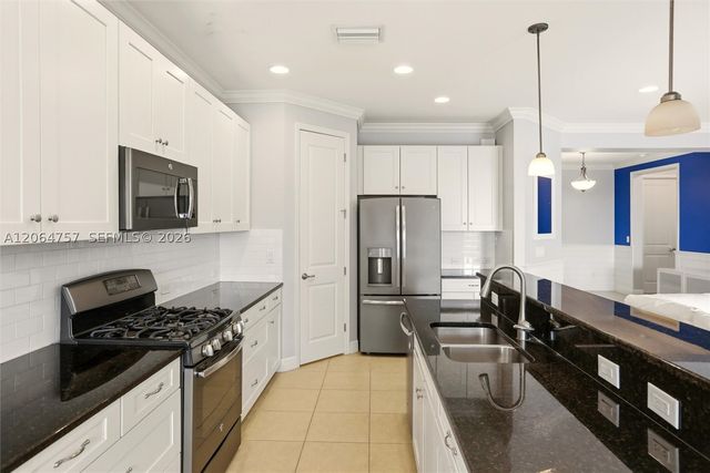 8554 Big Mangrove Dr, Fort Myers, FL 33908