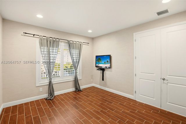 8554 Big Mangrove Dr, Fort Myers, FL 33908