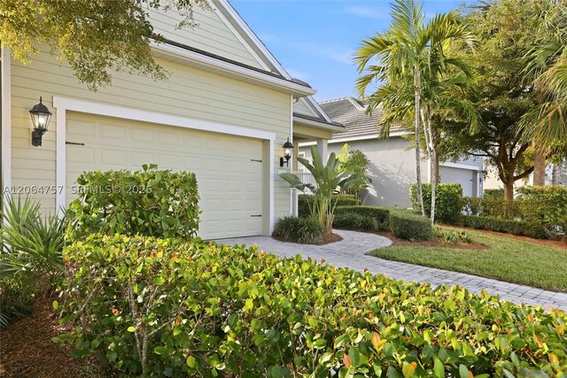 8554 Big Mangrove Dr, Fort Myers, FL 33908