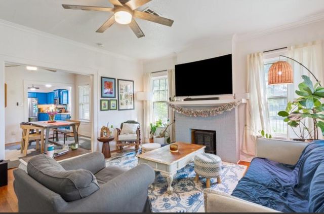 2401 Colonial Avenue, Waco, TX 76707