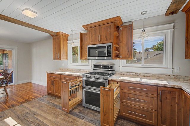 10496 Thrush Street NW, Coon Rapids, MN 55433