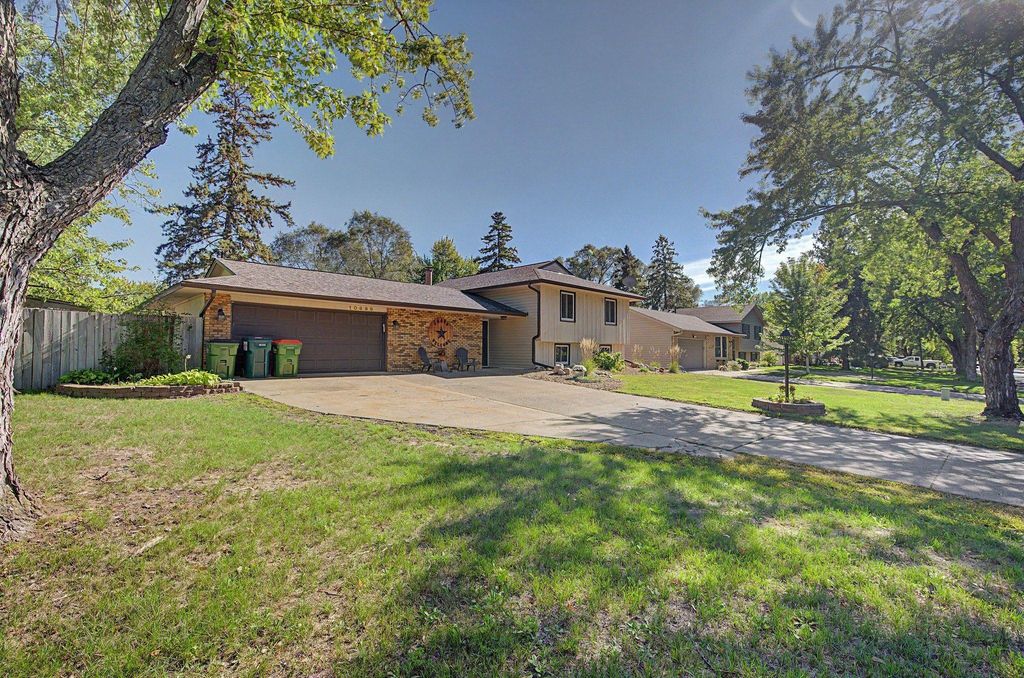 10496 Thrush Street NW, Coon Rapids, MN 55433 — photo 2