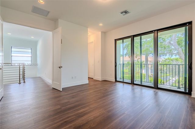1427 SW 23rd St, Fort Lauderdale, FL 33315