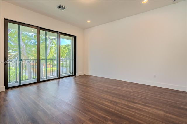 1427 SW 23rd St, Fort Lauderdale, FL 33315
