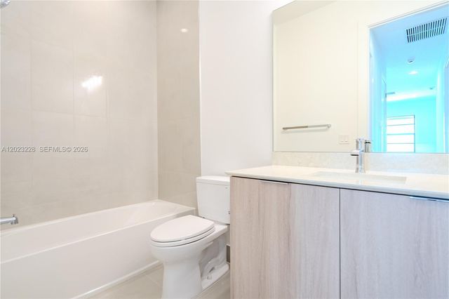 1427 SW 23rd St, Fort Lauderdale, FL 33315
