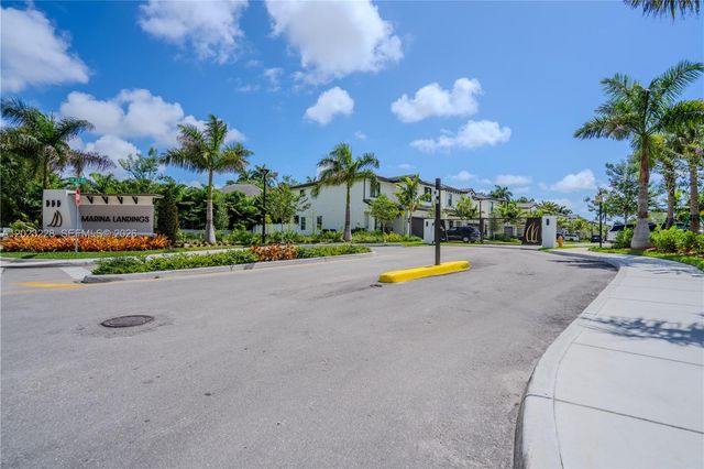 1427 SW 23rd St, Fort Lauderdale, FL 33315
