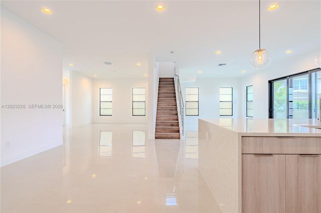 1427 SW 23rd St, Fort Lauderdale, FL 33315