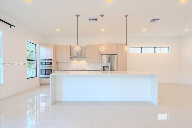 1427 SW 23rd St, Fort Lauderdale, FL 33315