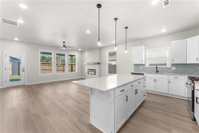 4706 SW Tribe Street, Bentonville, AR 72713