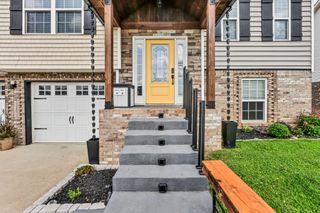 777 Banister Dr, Clarksville, TN 37042