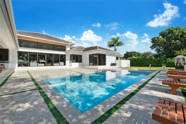 7830 SW 117th St, Pinecrest, FL 33156