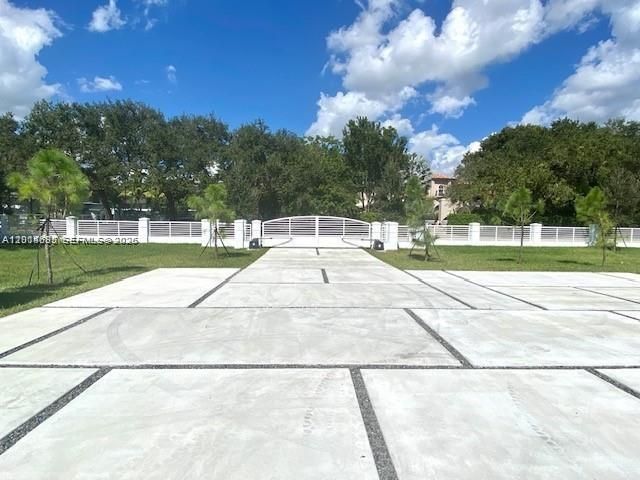 7830 SW 117th St, Pinecrest, FL 33156