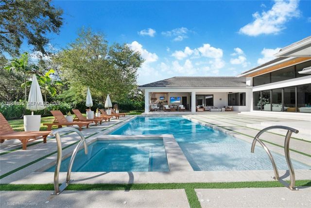7830 SW 117th St, Pinecrest, FL 33156