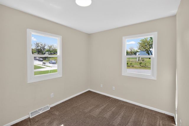 5313 SW 10th Street, Des Moines, IA 50315