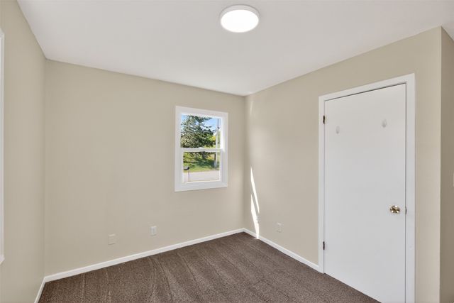 5313 SW 10th Street, Des Moines, IA 50315