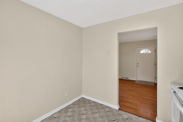 5313 SW 10th Street, Des Moines, IA 50315