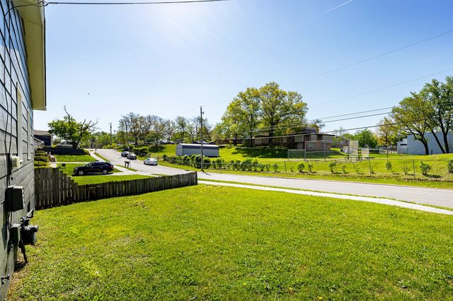 5313 SW 10th Street, Des Moines, IA 50315