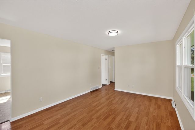 5313 SW 10th Street, Des Moines, IA 50315