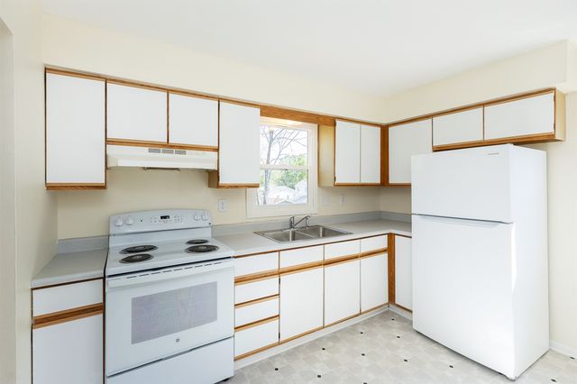 5313 SW 10th Street, Des Moines, IA 50315