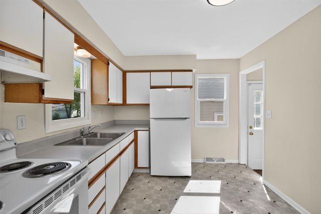 5313 SW 10th Street, Des Moines, IA 50315
